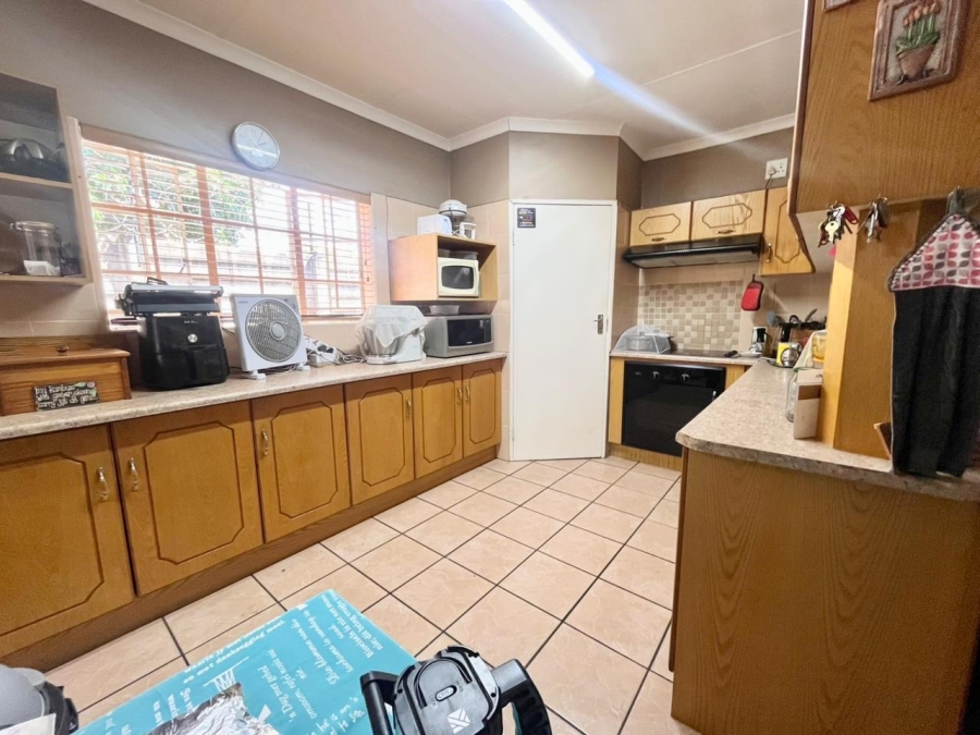 4 Bedroom Property for Sale in Protea Park North West